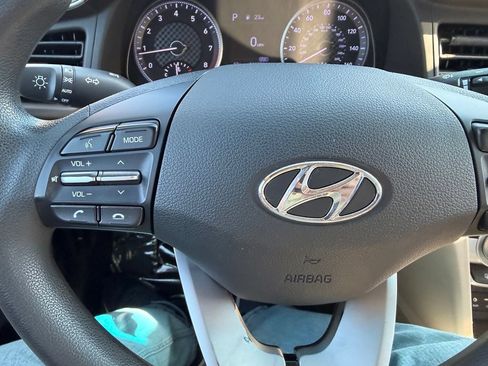 Used 2019 Hyundai Elantra SEL FWD image 20
