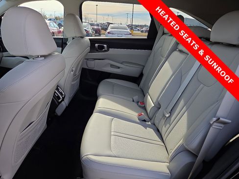 Used 2021 Kia Sorento S w/ Panoramic Sunroof Package image 11