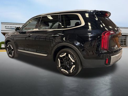 Used 2025 Kia Telluride S AWD/4WD image 3