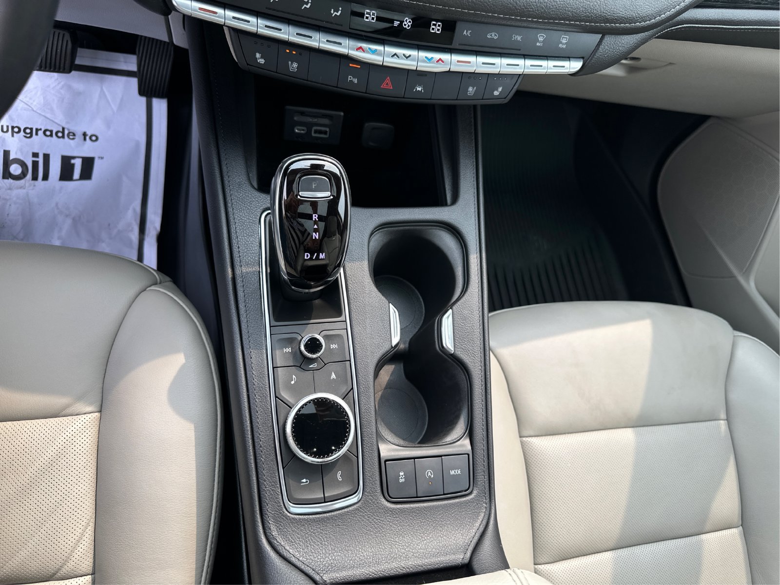 Certified 2023 Cadillac XT4 Premium Luxury AWD/4WD image 17