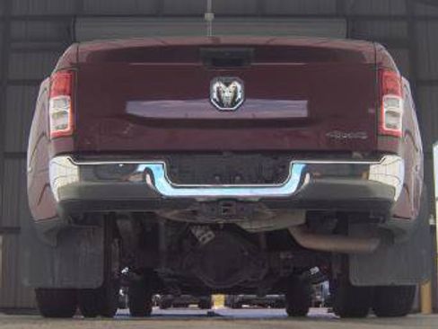 Used 2024 RAM 3500 Tradesman w/ Chrome Appearance Group AWD/4WD image 11