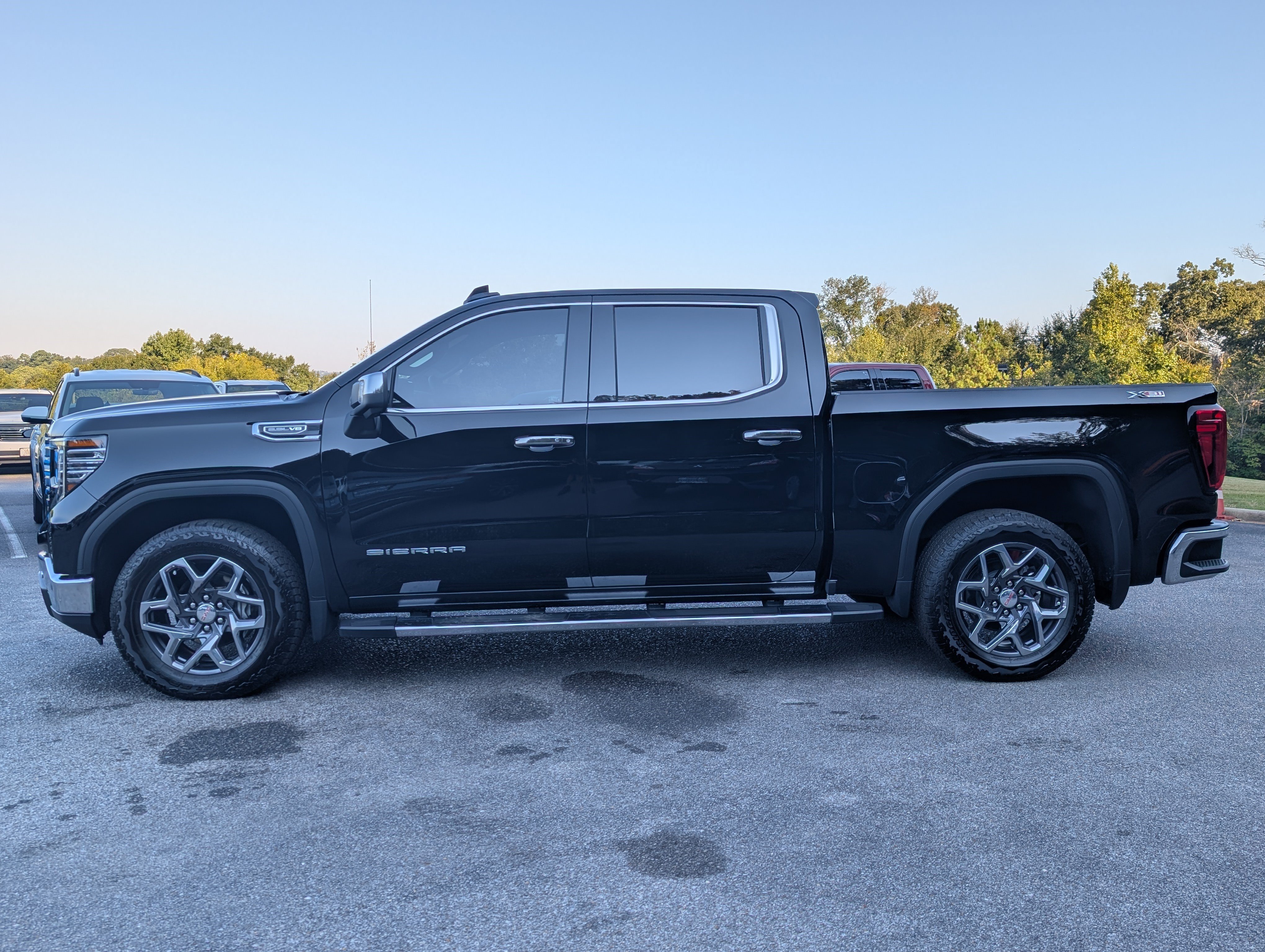 Used 2026 GMC Sierra 1500 SLT w/ SLT Premium Plus Package AWD/4WD image 6