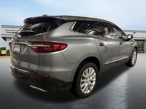 Used 2020 Buick Enclave Essence image 5