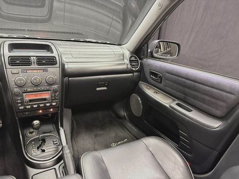 Used 2003 Lexus IS 300 RWD image 36