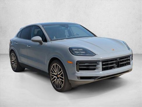 Used 2024 Porsche Cayenne Coupe AWD/4WD image 3