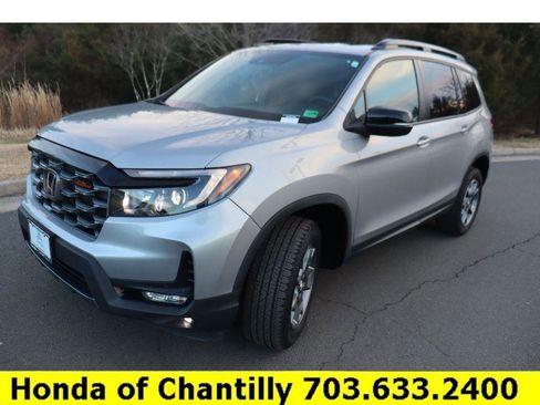 Used 2023 Honda Passport TrailSport image 3