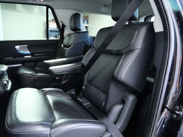 Used 2025 Ford Expedition Max Platinum AWD/4WD image 15