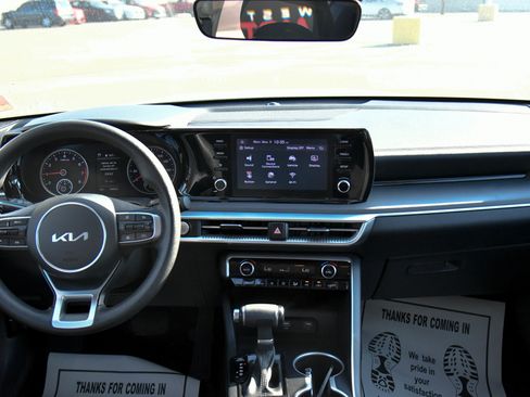 Used 2023 Kia K5 LXS image 33
