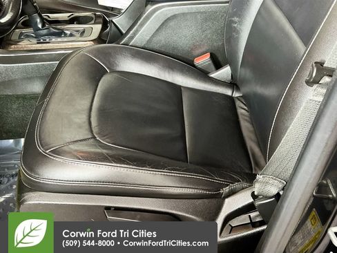 Used 2017 GMC Canyon SLT image 19