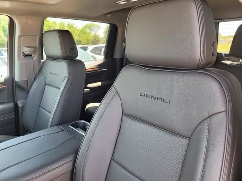 New 2026 GMC Sierra 1500 Denali w/ Denali Reserve Package AWD/4WD image 23