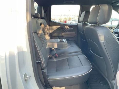Used 2023 GMC Canyon Denali image 14