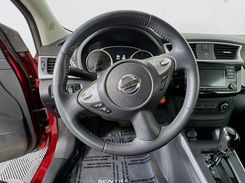 Used 2017 Nissan Sentra SV image 9