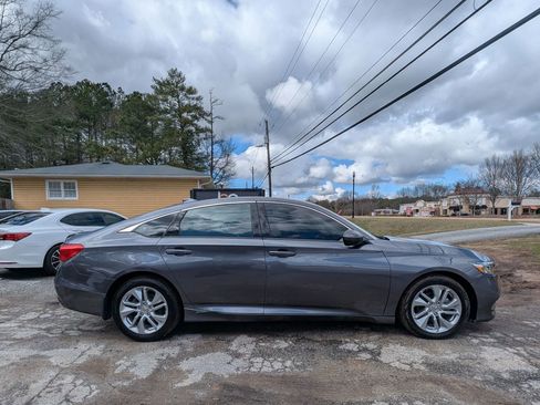 Used 2018 Honda Accord LX image 4