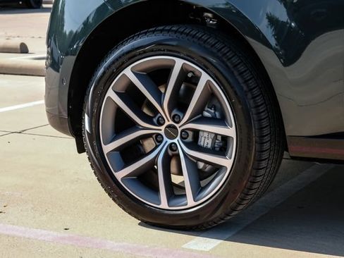 New 2026 Land Rover Range Rover Long Wheelbase SE AWD/4WD image 70