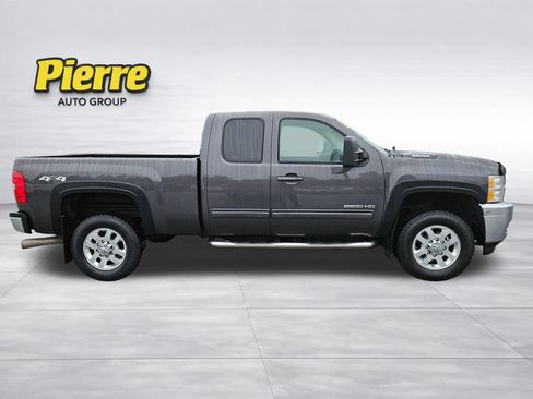 Used 2011 Chevrolet Silverado 2500 LTZ w/ LTZ Plus Package image 6