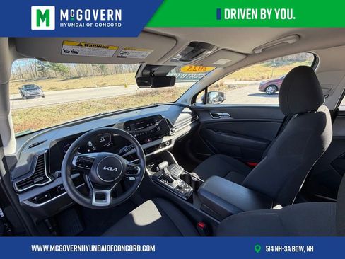 Used 2025 Kia Sportage LX AWD/4WD image 5