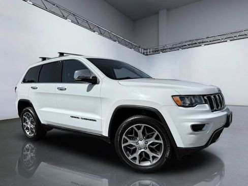 Used 2020 Jeep Grand Cherokee Limited AWD/4WD image 28