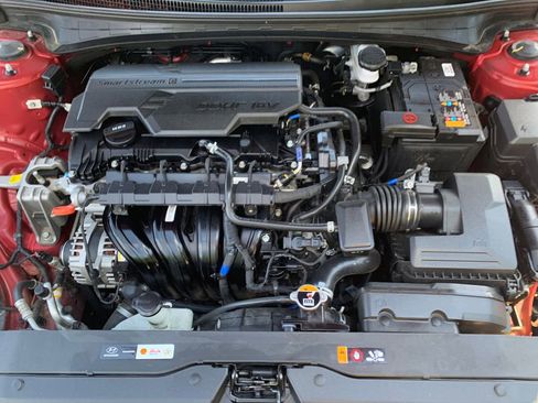 Used 2024 Hyundai Elantra SEL FWD image 22