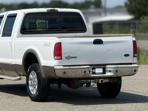 Used 2005 Ford F250 XL AWD/4WD image 16