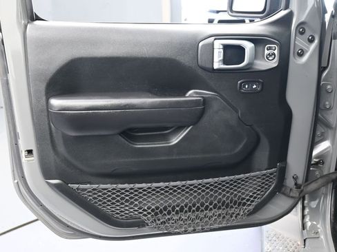 Used 2020 Jeep Wrangler Unlimited Sport S image 28