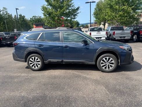 Used 2024 Subaru Outback Premium AWD/4WD image 5