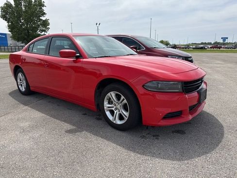 Used 2022 Dodge Charger SXT w/ Leather Interior Group image 5