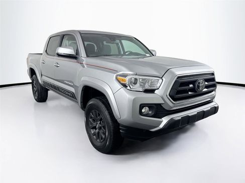 Certified 2023 Toyota Tacoma SR5 image 4