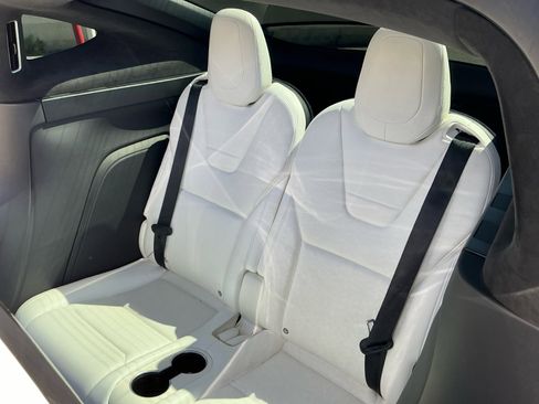 Used 2016 Tesla Model X 70D image 28