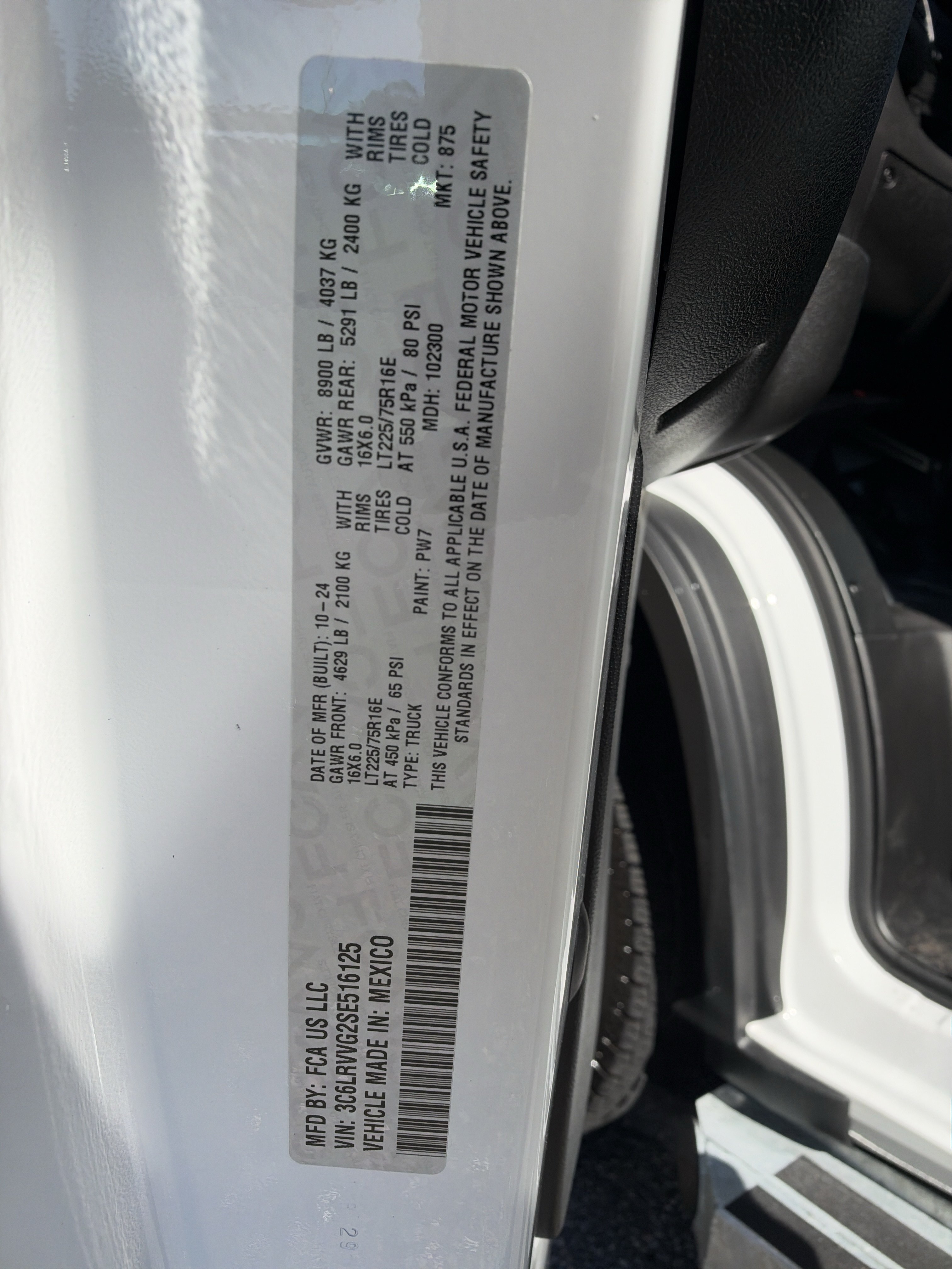 Used 2025 RAM ProMaster 2500 w/ U-Haul Equipment Group FWD image 33
