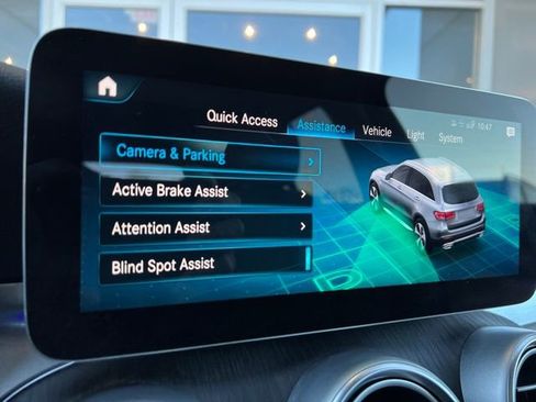 Used 2022 Mercedes-Benz GLC 300 4MATIC image 18