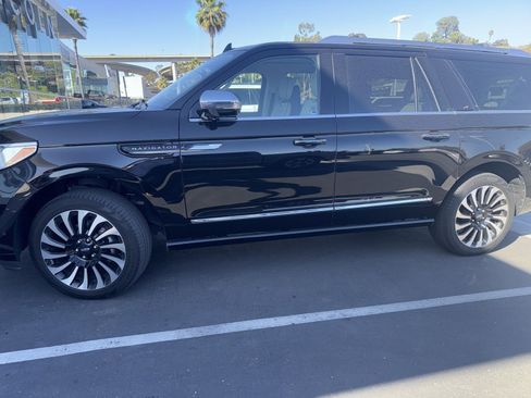 Used 2023 Lincoln Navigator L Black Label image 21