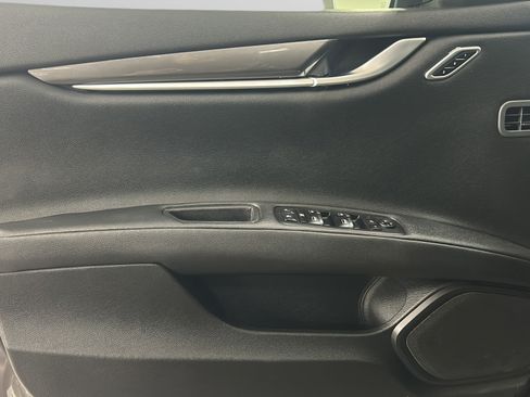 Used 2021 Maserati Ghibli RWD image 14
