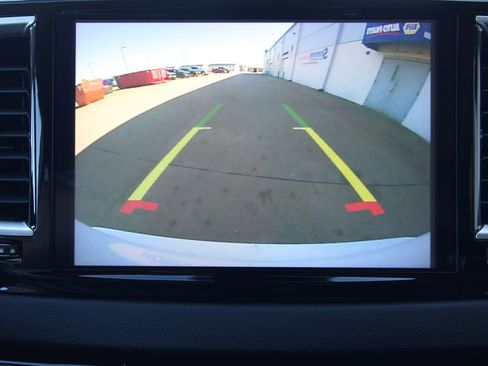 Used 2024 Chrysler Pacifica Touring-L FWD image 12