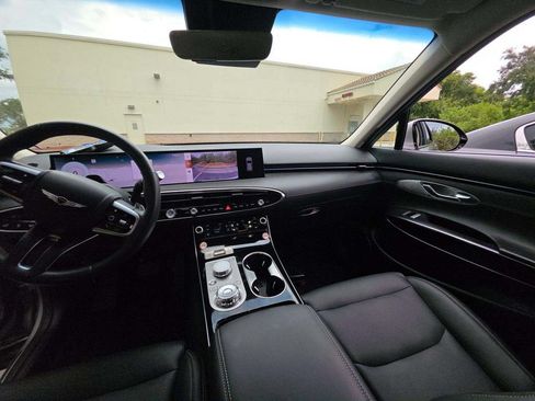 Used 2026 Genesis GV70 2.5T AWD/4WD image 3