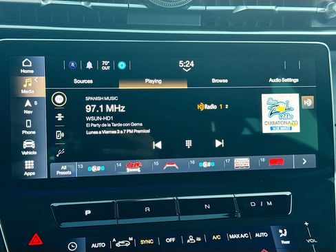 Certified 2024 Maserati Grecale GT image 31