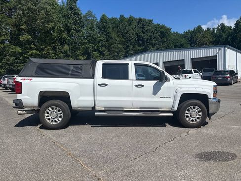 Used 2016 Chevrolet Silverado 2500 W/T AWD/4WD image 4