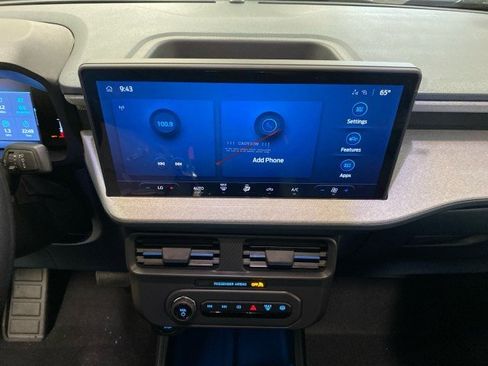 New 2025 Ford Maverick XLT image 21