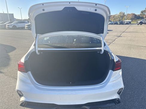 Used 2023 Kia Forte GT-Line image 18