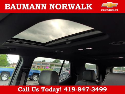 Used 2023 Chevrolet Traverse RS AWD/4WD image 23