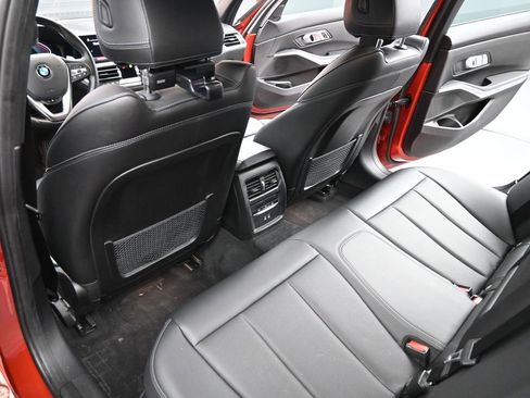 Used 2022 BMW 330i Sedan w/ Premium Package image 29