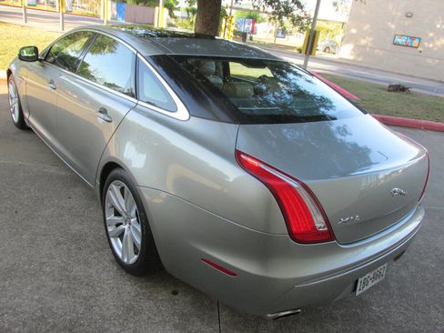 Used 2011 Jaguar XJ L image 5