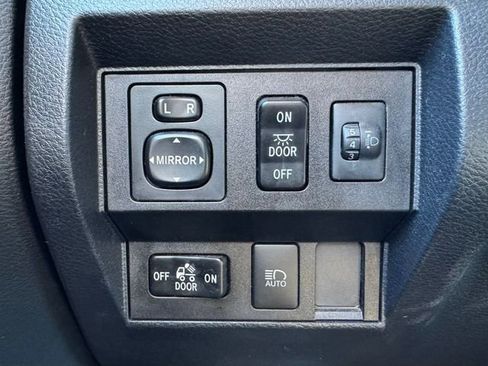 Used 2019 Toyota Tundra SR AWD/4WD image 35