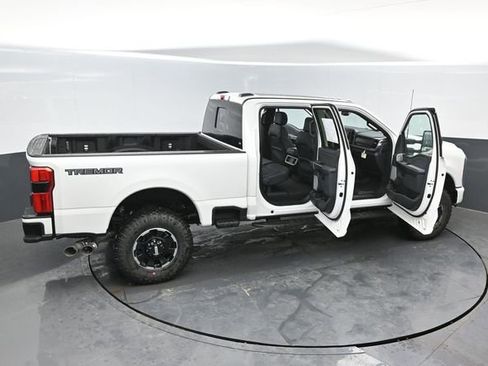 New 2026 Ford F250 Platinum w/ Tremor Off-Road Package image 44