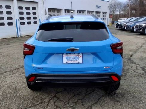 Certified 2024 Chevrolet Trax RS w/ Driver Confidence Package image 7