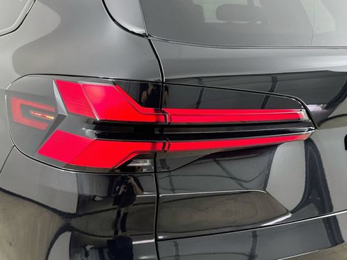 New 2026 BMW X5 M Competition w/ Executive Package AWD/4WD image 12