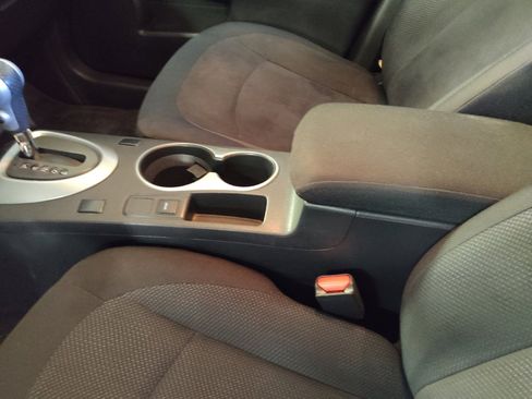 Used 2015 Nissan Rogue S FWD image 26
