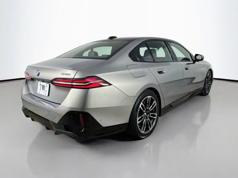 Used 2026 BMW 540i xDrive w/ M Sport Package AWD/4WD image 5
