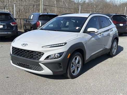 Certified 2023 Hyundai Kona SEL image 3