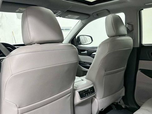 Used 2017 Toyota Highlander XLE image 27