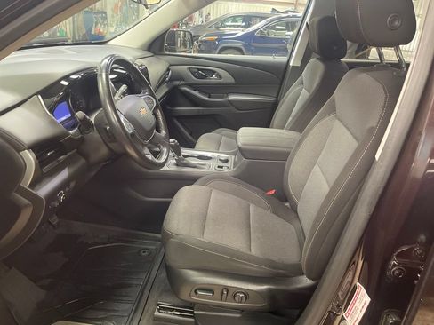 Used 2020 Chevrolet Traverse LT w/ Driver Confidence II Package AWD/4WD image 14